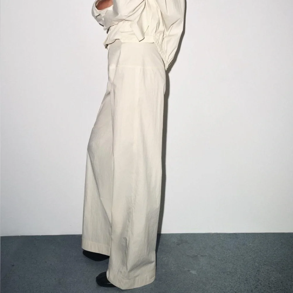 Zara NWT ZW COLLECTION off white back zip pants